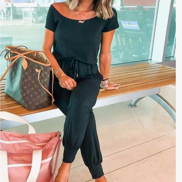 Black Romper Jumpsuit NWT - Picture 2 of 9